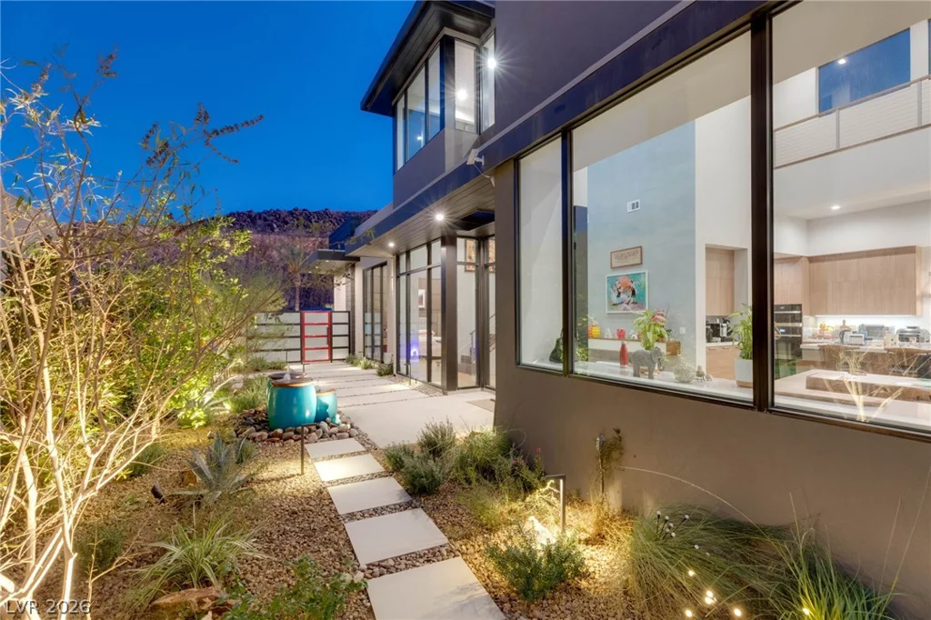 571 Overlook Rim, Henderson, NV 89012