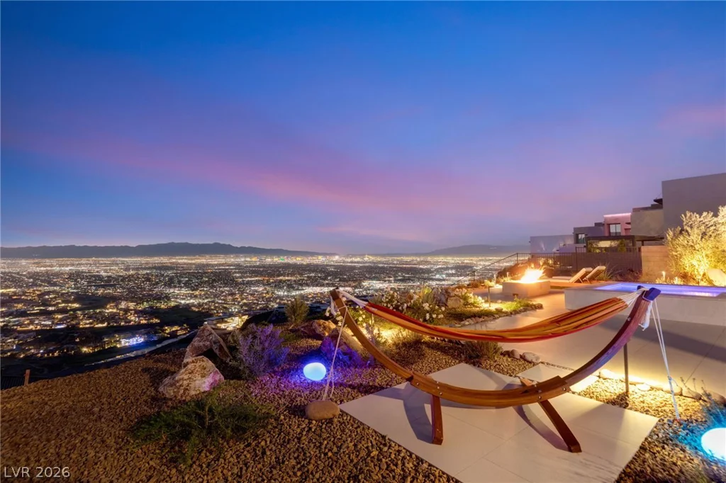 571 Overlook Rim, Henderson, NV 89012
