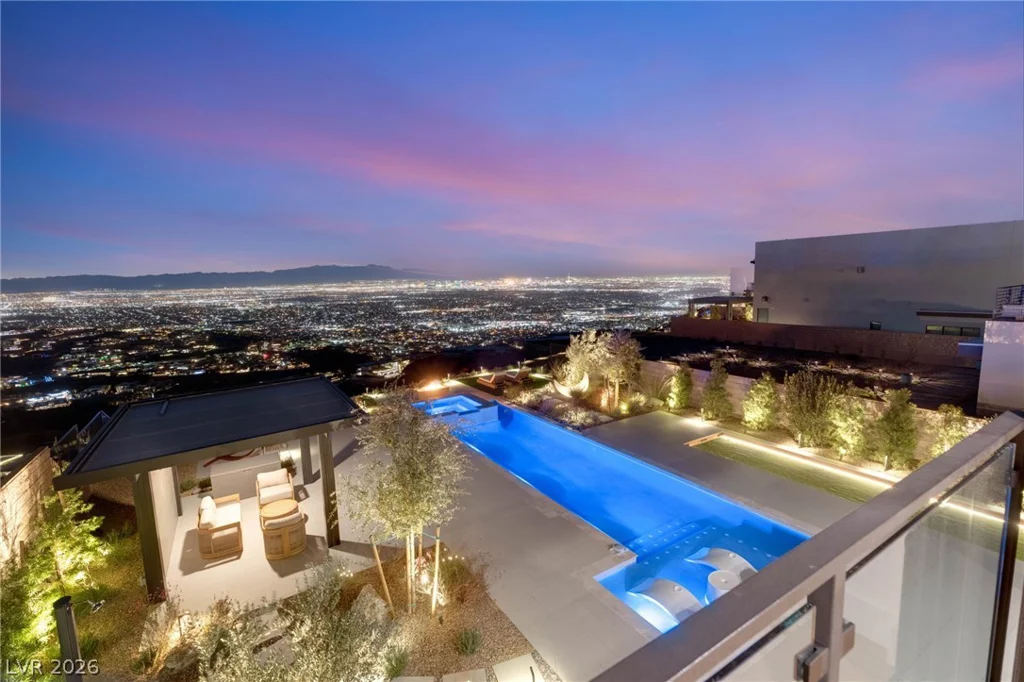 571 Overlook Rim, Henderson, NV 89012