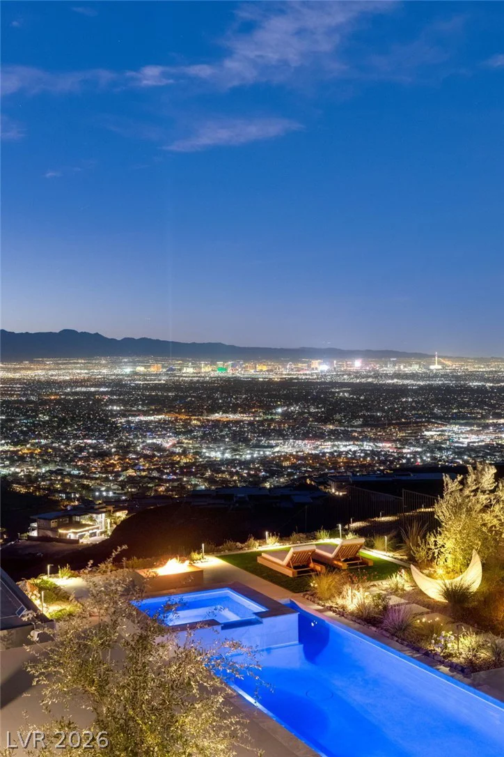 571 Overlook Rim, Henderson, NV 89012