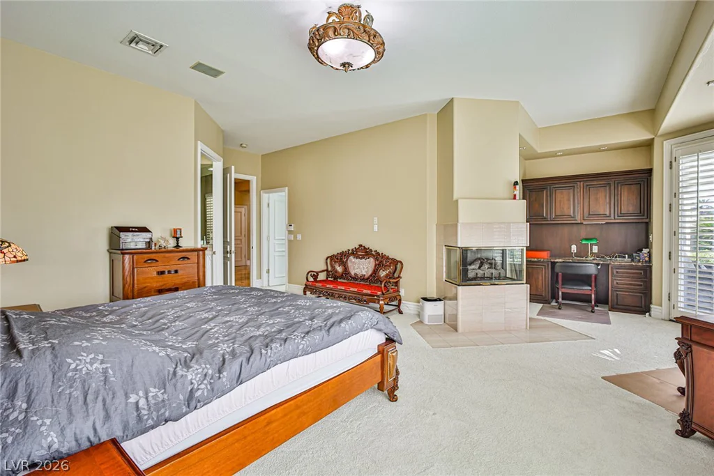 2300 Glenbrook, Las Vegas, NV 89117