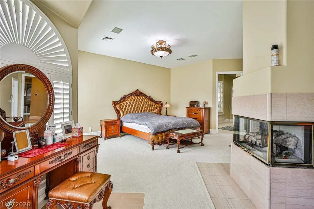 2300 Glenbrook, Las Vegas, NV 89117