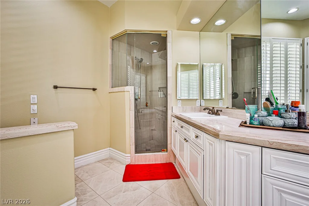2300 Glenbrook, Las Vegas, NV 89117