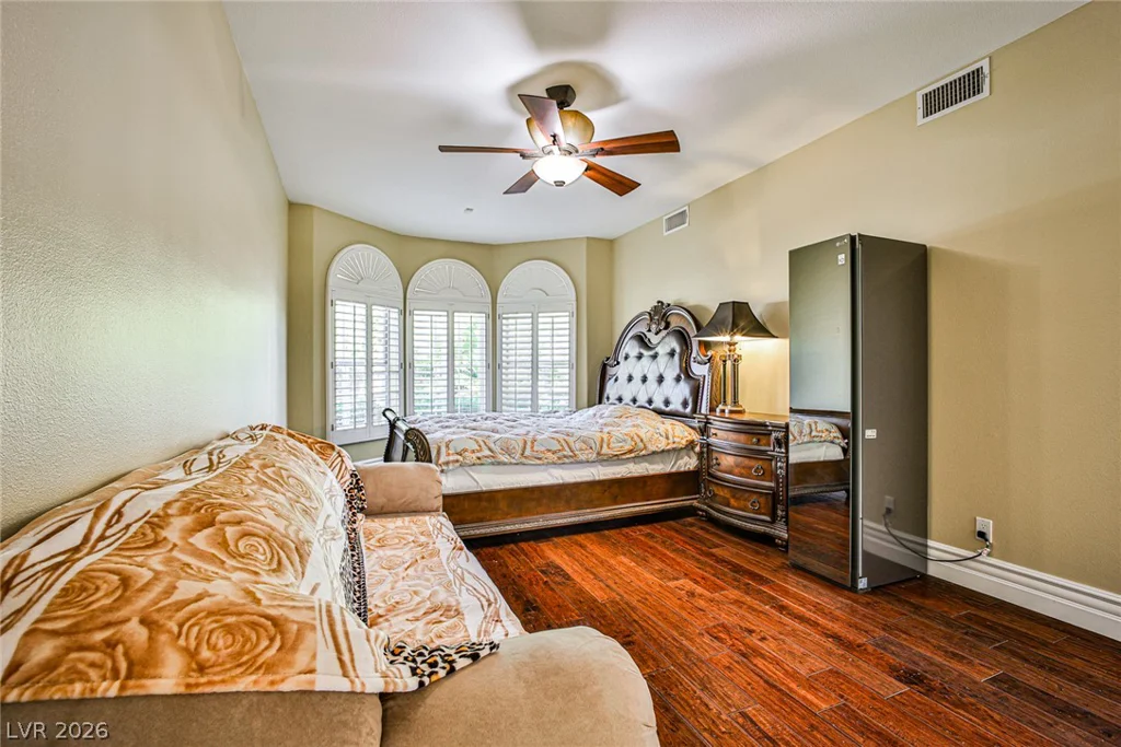 2300 Glenbrook, Las Vegas, NV 89117