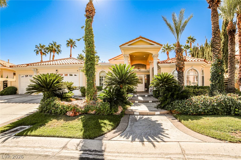 2300 Glenbrook, Las Vegas, NV 89117
