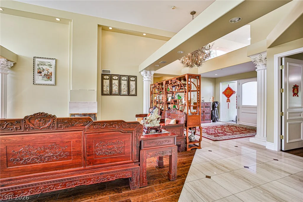 2300 Glenbrook, Las Vegas, NV 89117