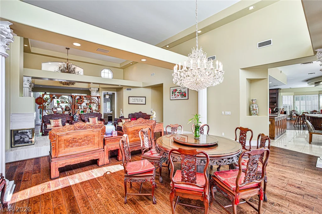 2300 Glenbrook, Las Vegas, NV 89117