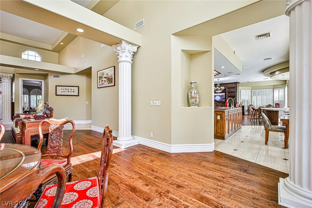 2300 Glenbrook, Las Vegas, NV 89117