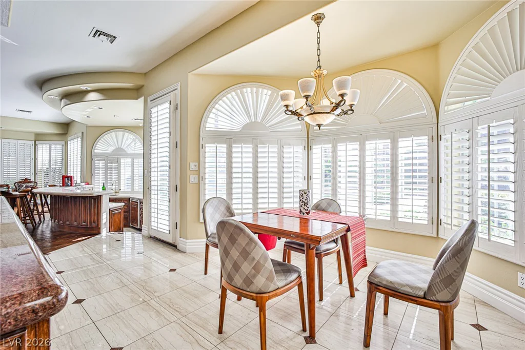 2300 Glenbrook, Las Vegas, NV 89117