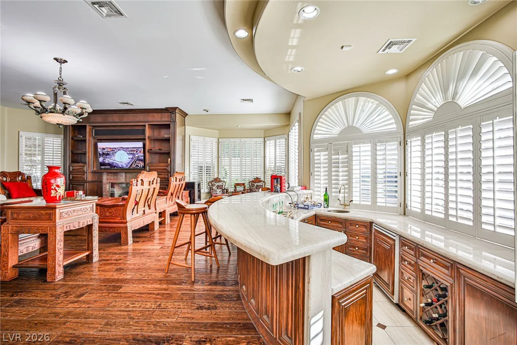 2300 Glenbrook, Las Vegas, NV 89117