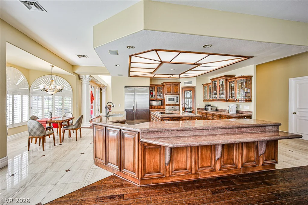 2300 Glenbrook, Las Vegas, NV 89117