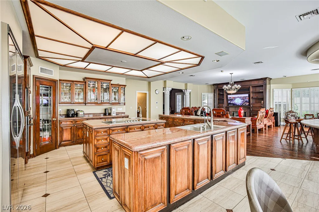 2300 Glenbrook, Las Vegas, NV 89117