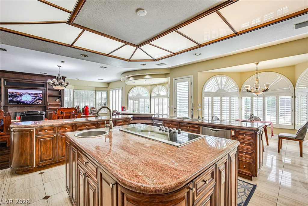 2300 Glenbrook, Las Vegas, NV 89117