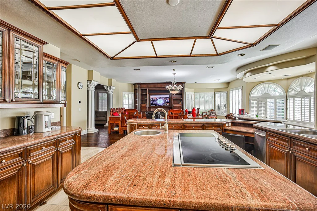 2300 Glenbrook, Las Vegas, NV 89117