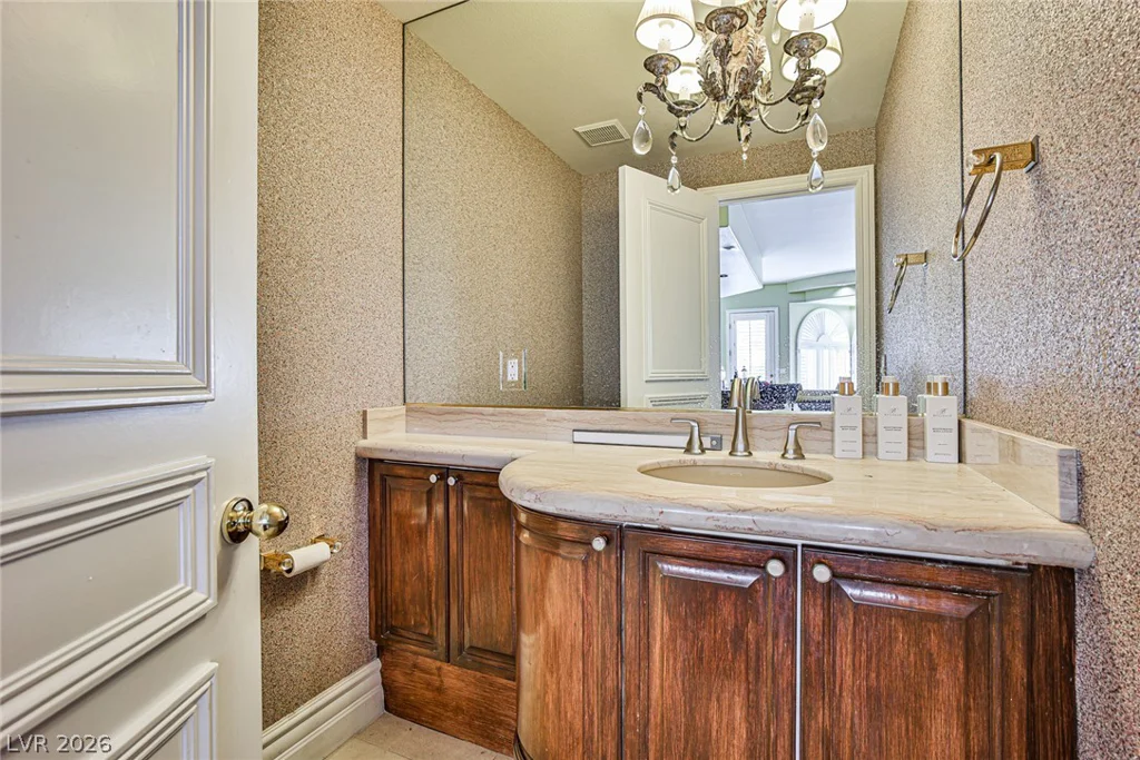 2300 Glenbrook, Las Vegas, NV 89117