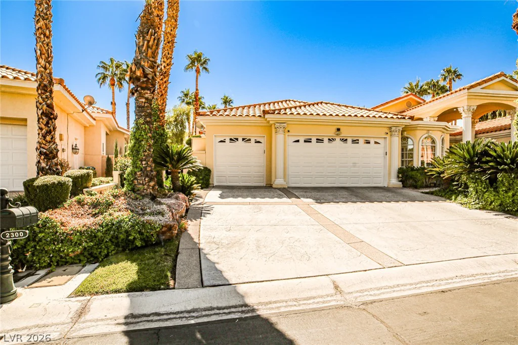2300 Glenbrook, Las Vegas, NV 89117