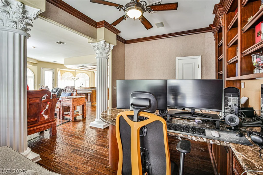2300 Glenbrook, Las Vegas, NV 89117