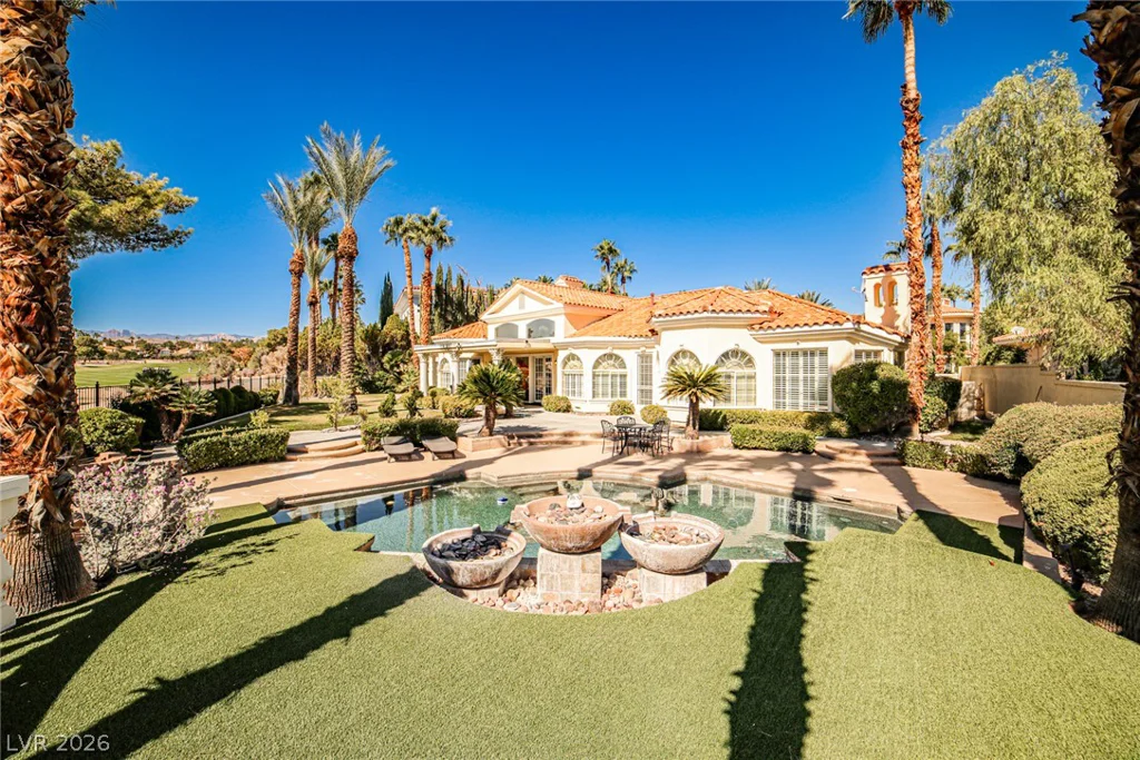 2300 Glenbrook, Las Vegas, NV 89117