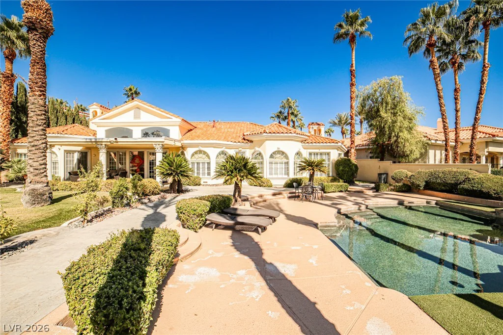 2300 Glenbrook, Las Vegas, NV 89117