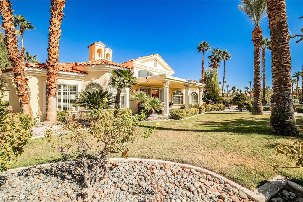 2300 Glenbrook, Las Vegas, NV 89117
