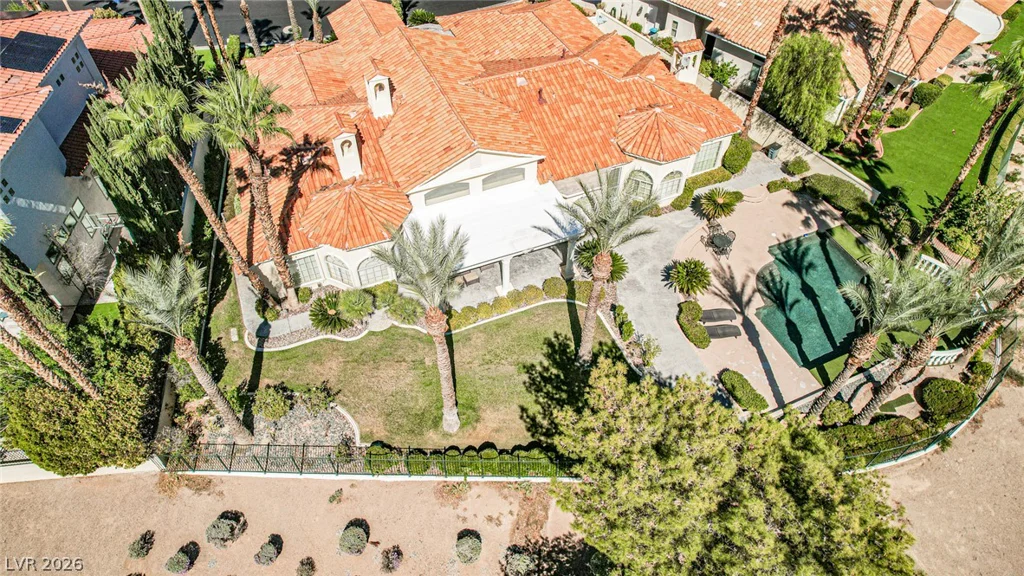 2300 Glenbrook, Las Vegas, NV 89117