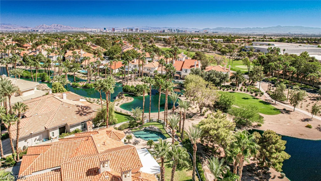 2300 Glenbrook, Las Vegas, NV 89117