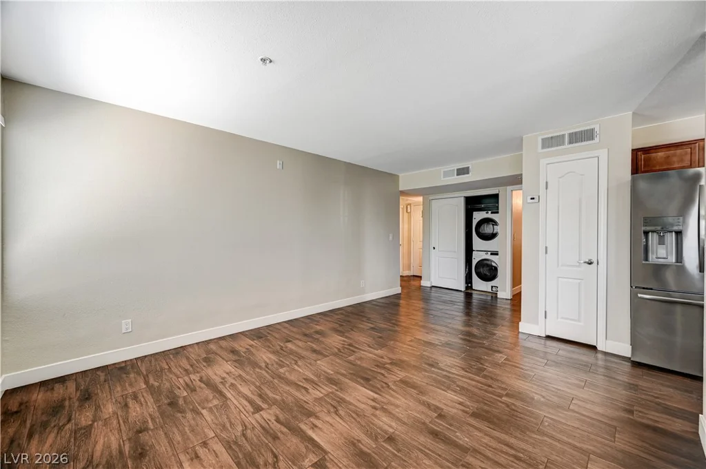 2120 Sealion, Las Vegas, NV 89128