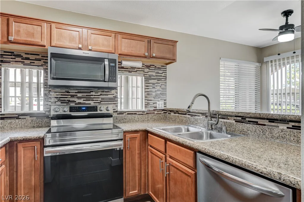 2120 Sealion, Las Vegas, NV 89128