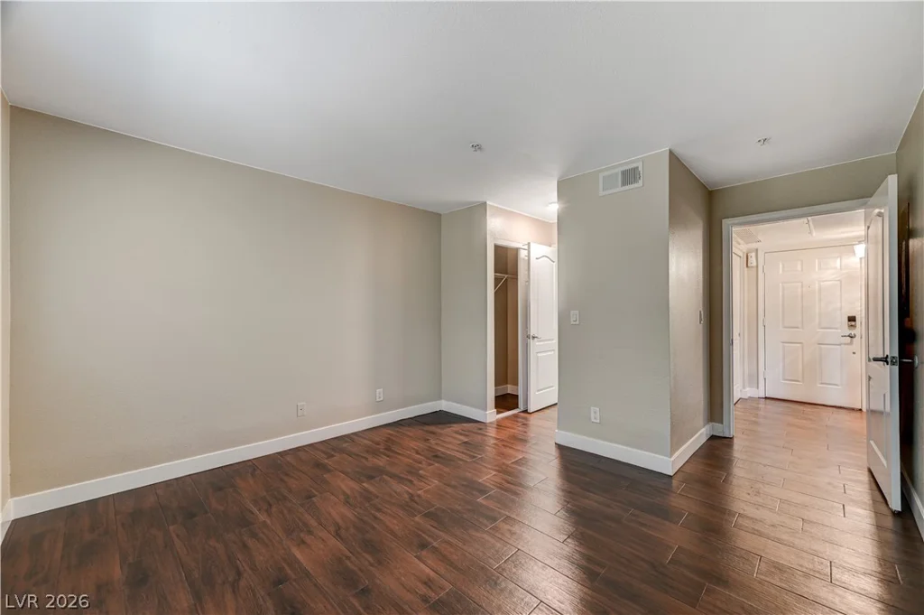 2120 Sealion, Las Vegas, NV 89128