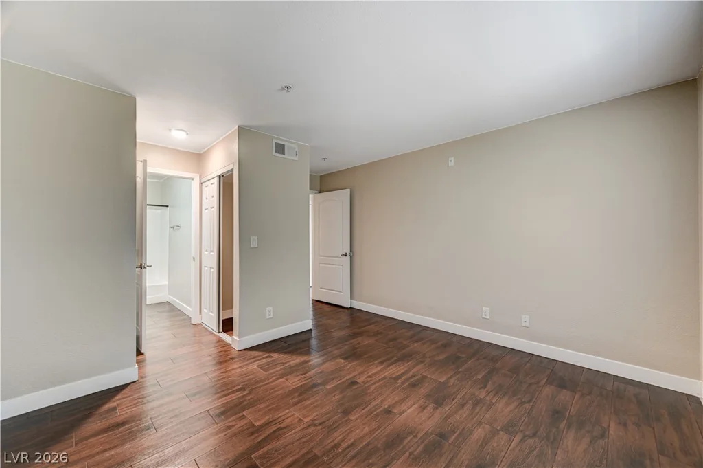 2120 Sealion, Las Vegas, NV 89128