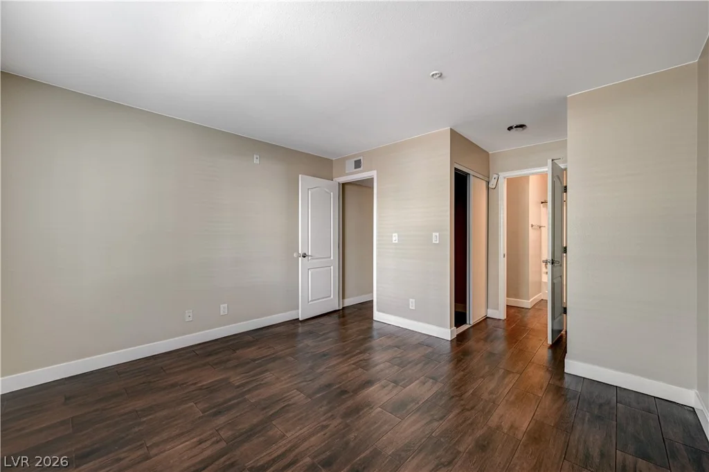 2120 Sealion, Las Vegas, NV 89128