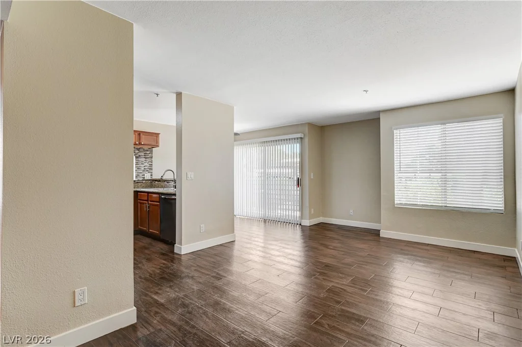 2120 Sealion, Las Vegas, NV 89128