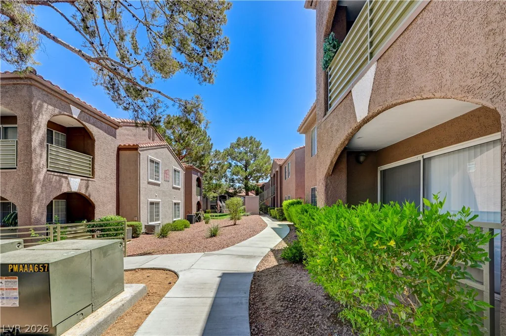 2120 Sealion, Las Vegas, NV 89128