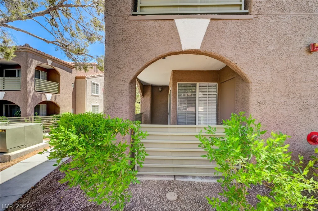 2120 Sealion, Las Vegas, NV 89128