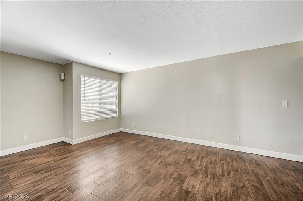 2120 Sealion, Las Vegas, NV 89128