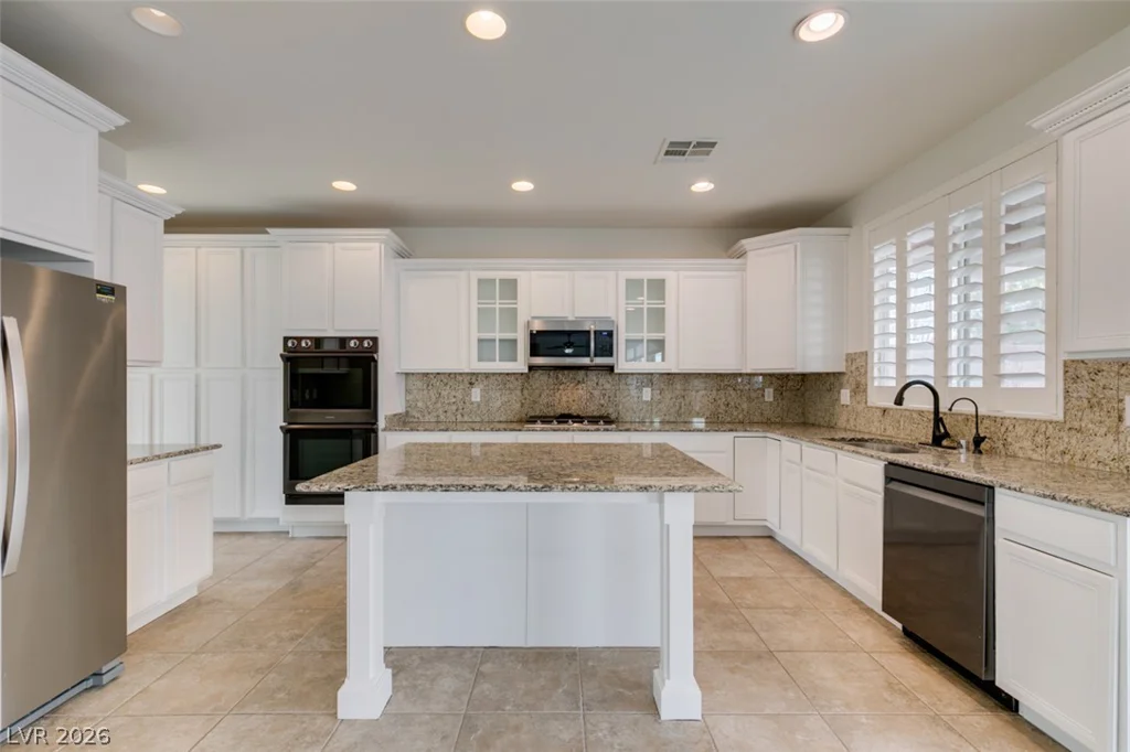 8676 Moreno Mountain, Las Vegas, NV 89178