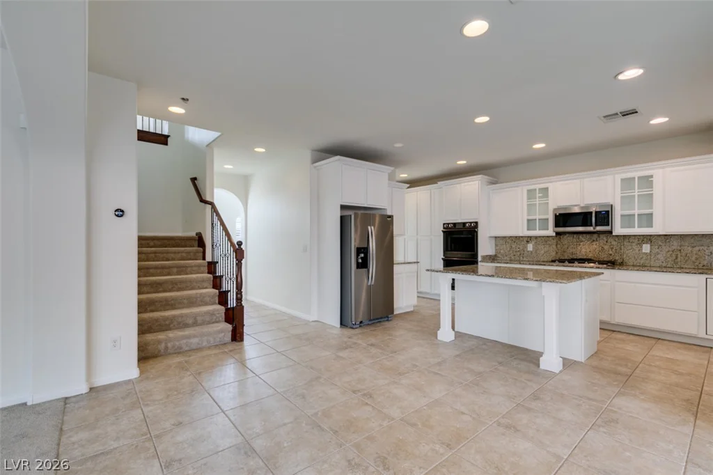 8676 Moreno Mountain, Las Vegas, NV 89178