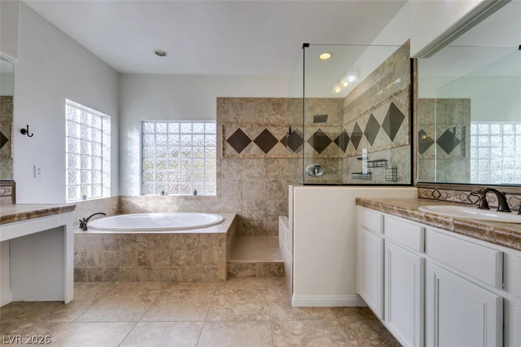 8676 Moreno Mountain, Las Vegas, NV 89178