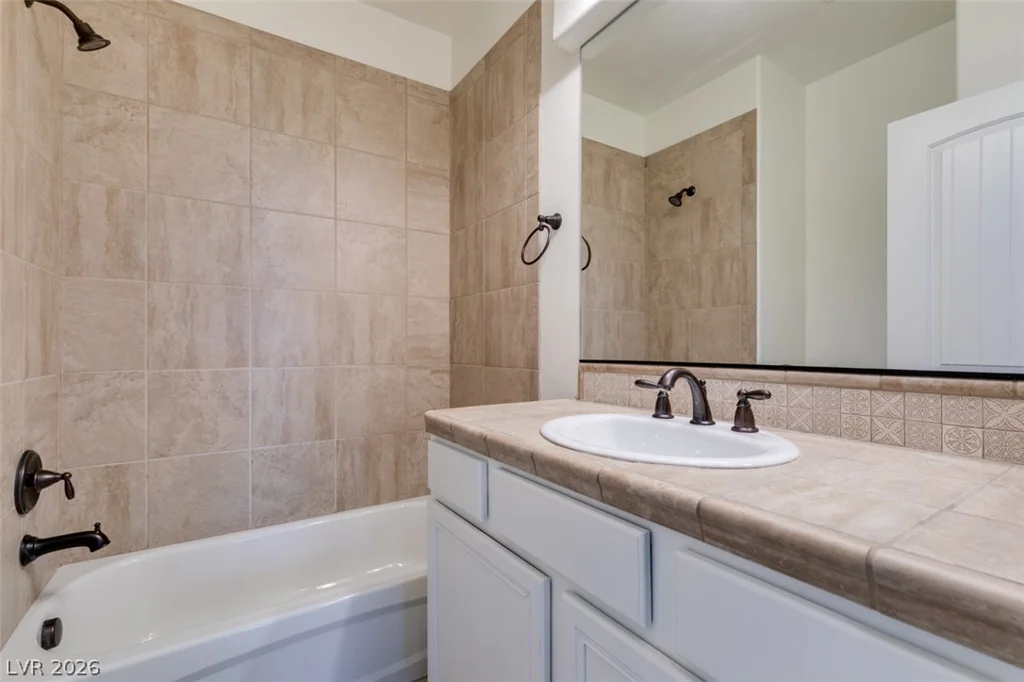 8676 Moreno Mountain, Las Vegas, NV 89178