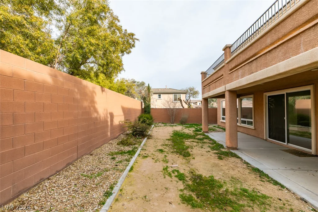 8676 Moreno Mountain, Las Vegas, NV 89178