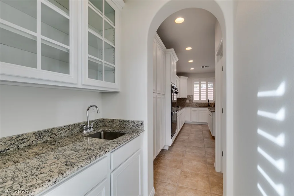 8676 Moreno Mountain, Las Vegas, NV 89178