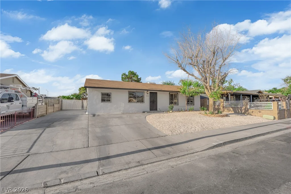 4829 Stillwater, Las Vegas, NV 89110