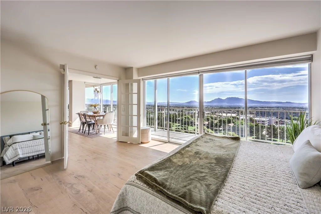 3111 Bel Air, Las Vegas, NV 89109