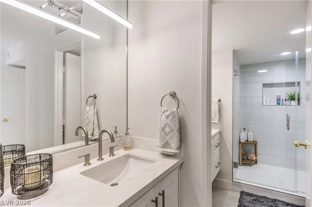 3111 Bel Air, Las Vegas, NV 89109