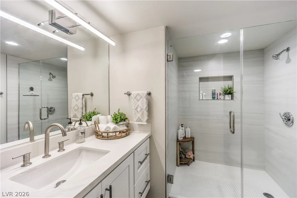 3111 Bel Air, Las Vegas, NV 89109
