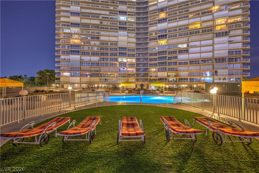 3111 Bel Air, Las Vegas, NV 89109