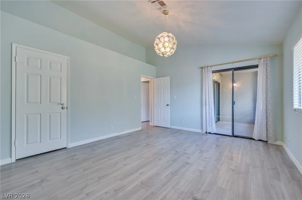 5066 Rainbow, Las Vegas, NV 89118