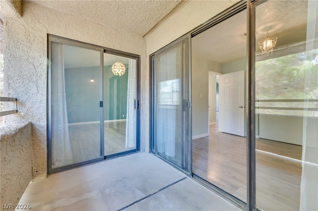 5066 Rainbow, Las Vegas, NV 89118