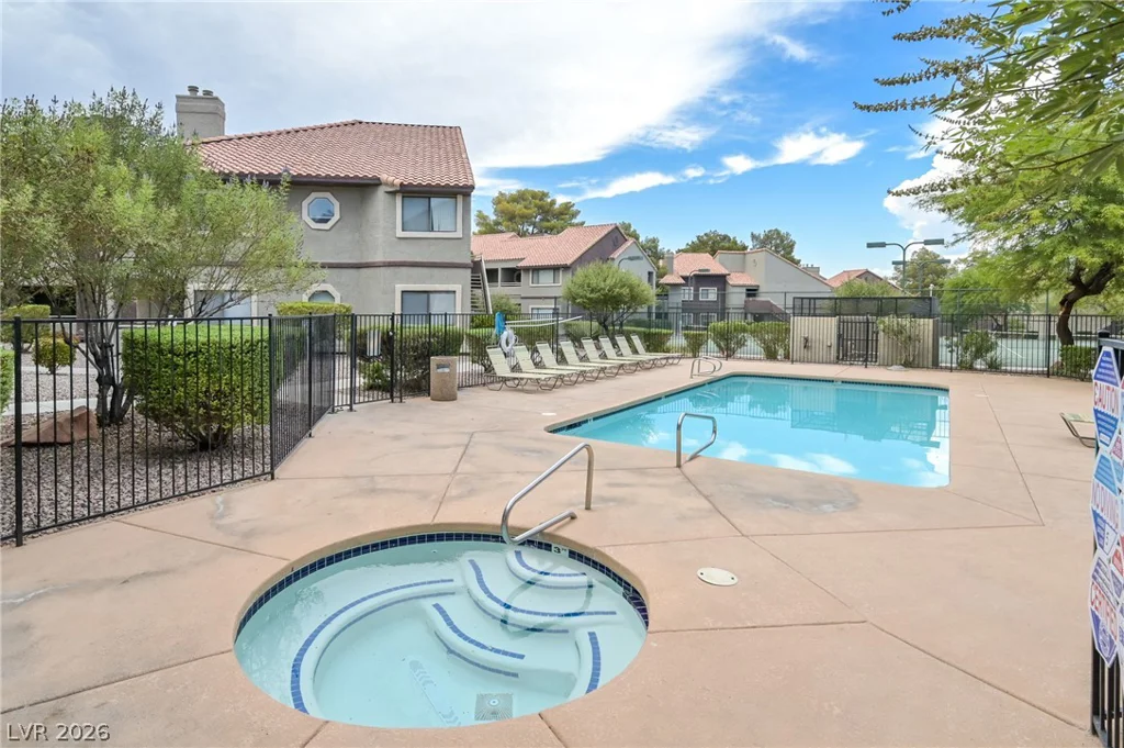 5066 Rainbow, Las Vegas, NV 89118