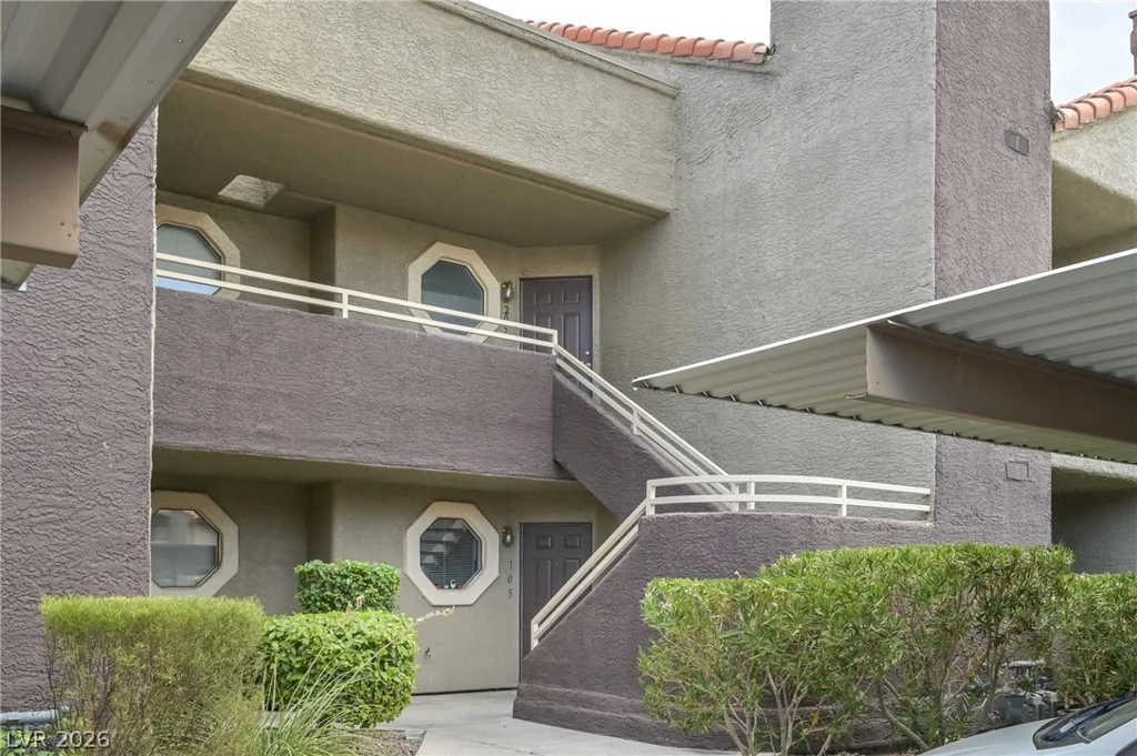 5066 Rainbow, Las Vegas, NV 89118